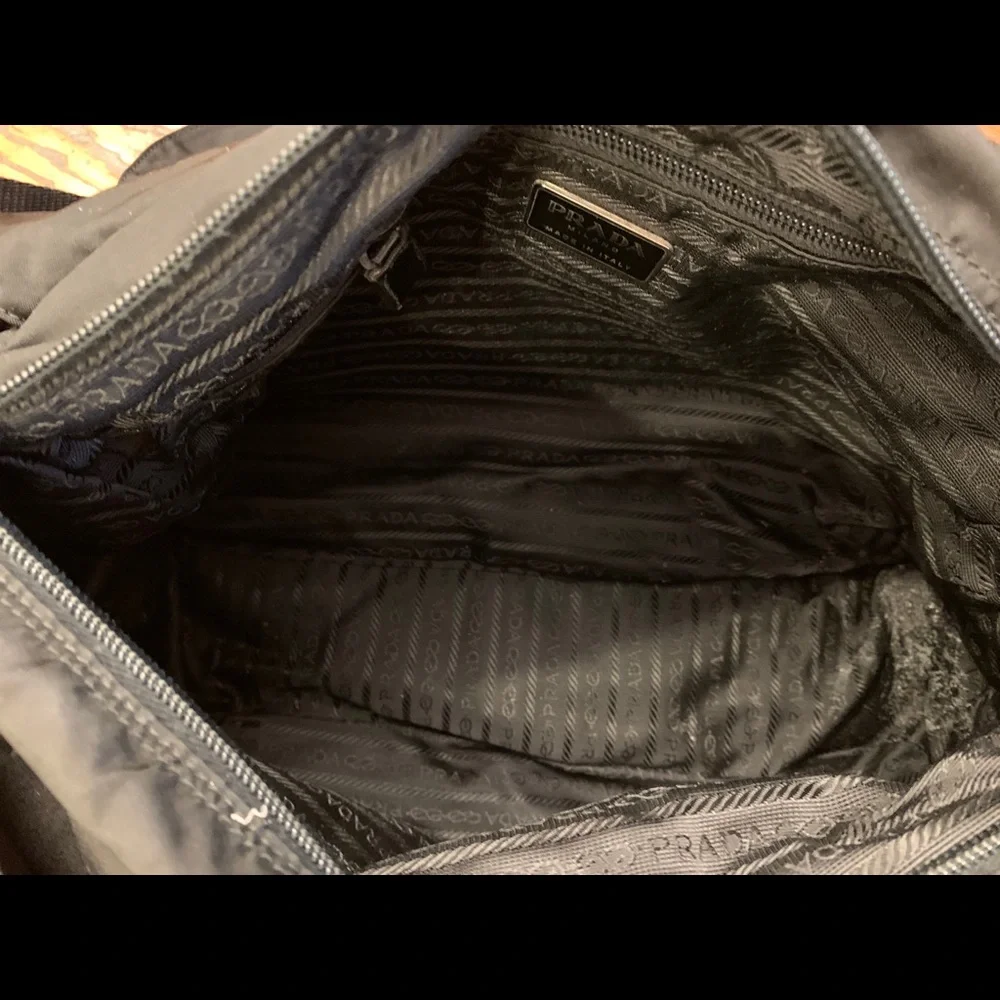 Prada nylon messenger bag - Picture 4 of 4